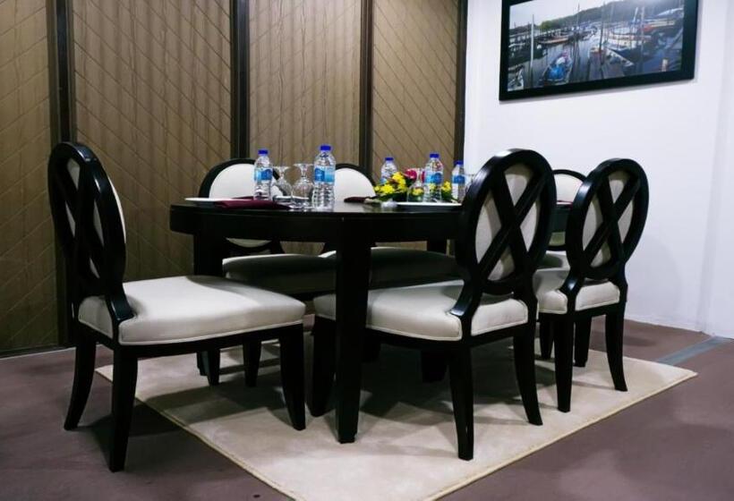 סוויטת פרמיום, Casuarina@pangkor