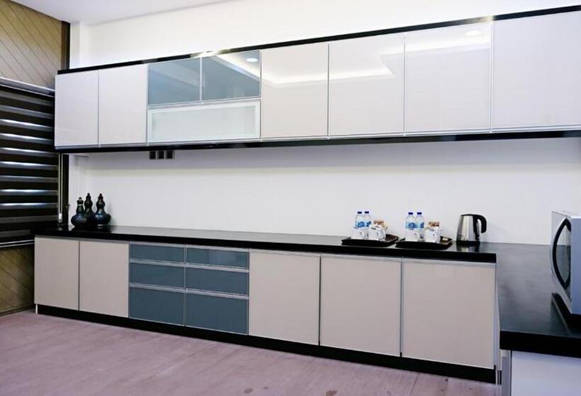 סוויטה מלכותית, Casuarina@pangkor