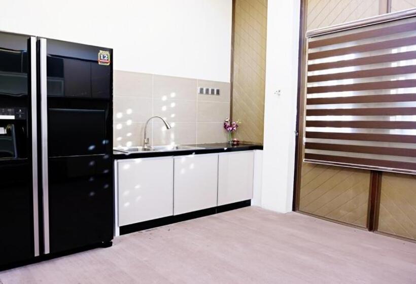 סוויטה מלכותית, Casuarina@pangkor