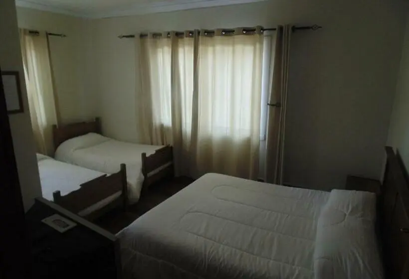اتاق استاندارد چهار تخته, Hostal Arrayan