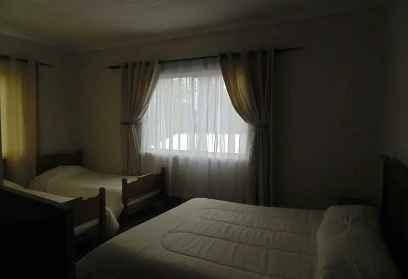 اتاق استاندارد چهار تخته, Hostal Arrayan