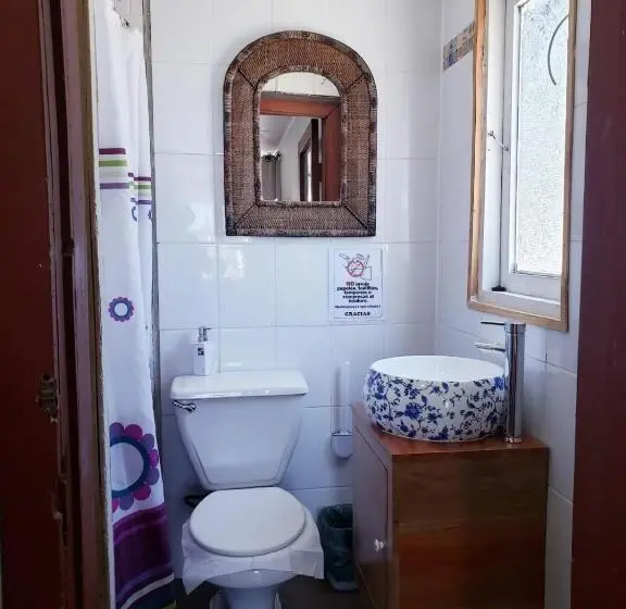 اتاق استاندارد سه نفره, Hostal Arrayan
