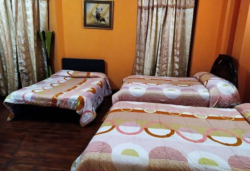 패밀리 룸, Hostal Latitud Ecuem