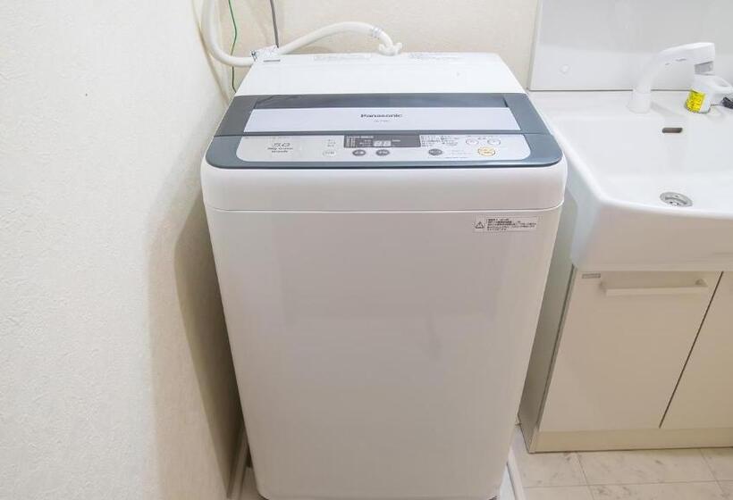 חדר משפחתי, Kenrokuen Inn