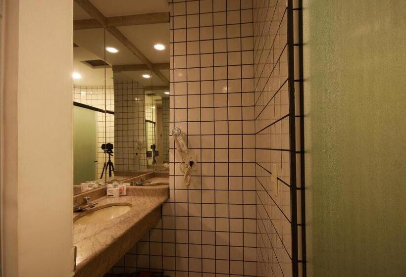 스위트, Luna Motel