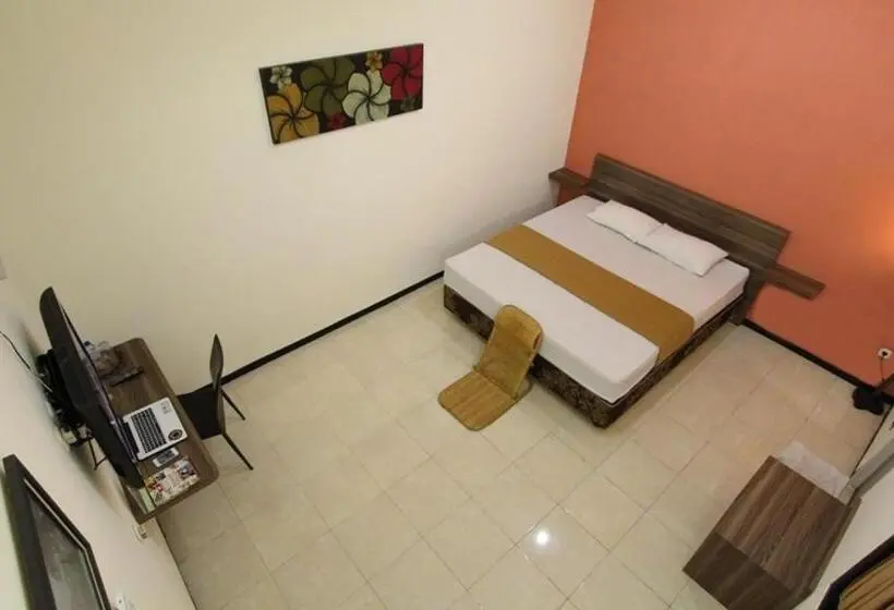 デラックスファミリールーム, Guest House Rumah Wahidin Syariah