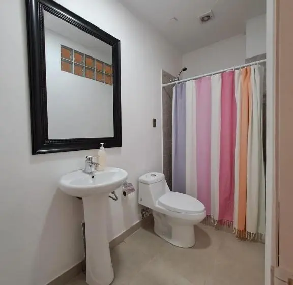 اتاق استاندارد, Hostal My House