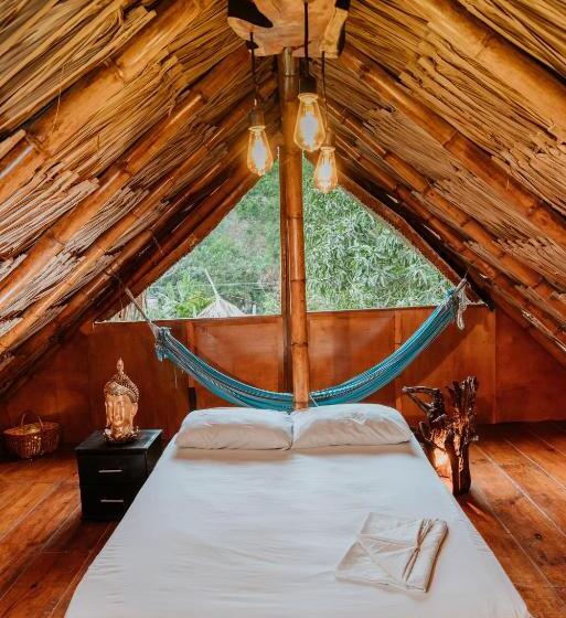 豪华房间, Kasakolà