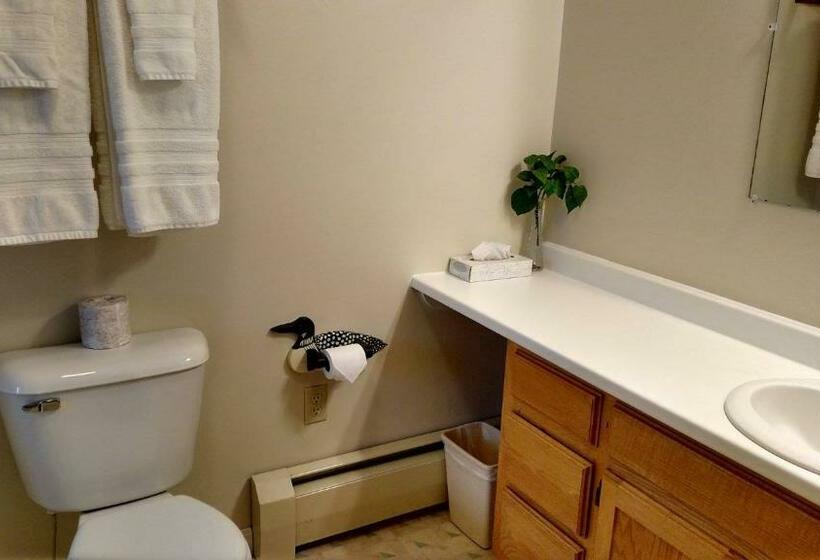 غرفة قياسية مطلّة علي الحديقة, Inn By The River