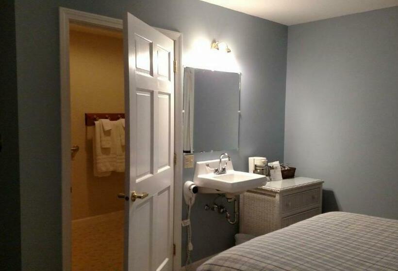 غرفة قياسية مطلّة علي الحديقة, Inn By The River