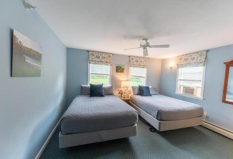 غرفة قياسية مطلّة علي الحديقة, Inn By The River