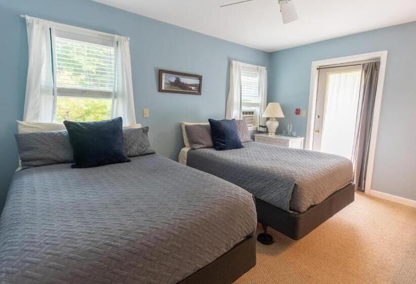 غرفة قياسية مطلّة علي الحديقة, Inn By The River