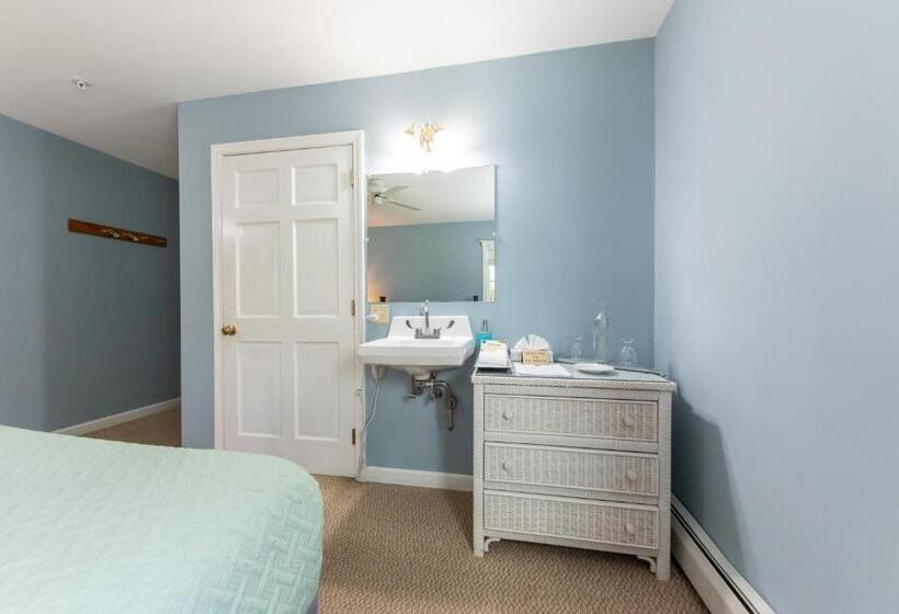 غرفة قياسية مطلّة علي الحديقة, Inn By The River