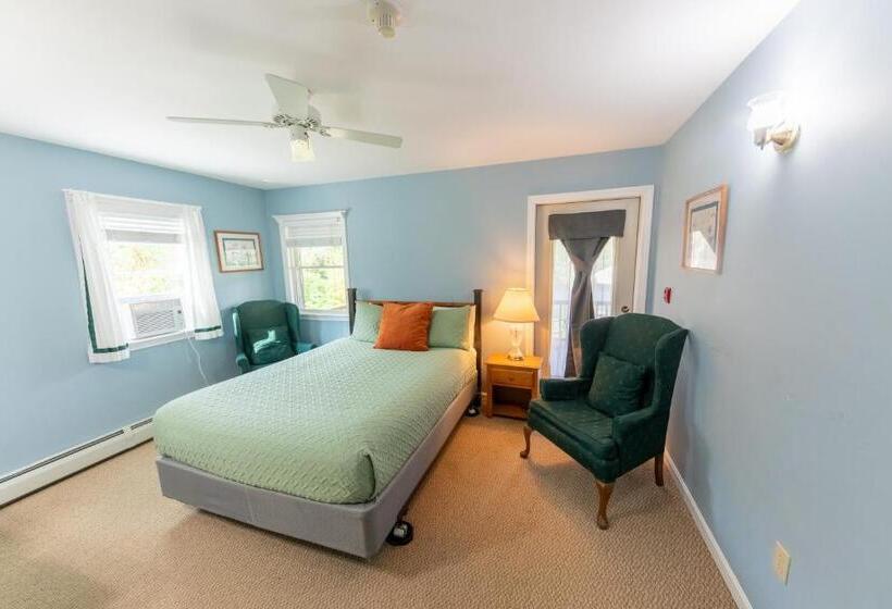 غرفة قياسية مطلّة علي الحديقة, Inn By The River