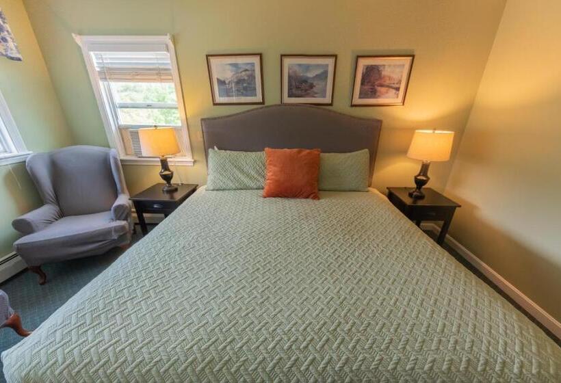 غرفة قياسية سرير كينج, Inn By The River