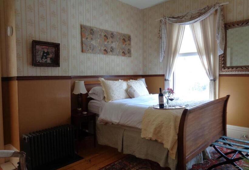 غرفة ديلوكس, Blackinton Manor