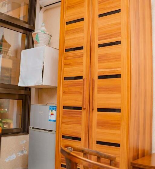 سوییت اجرایی, Tigers S Apartment