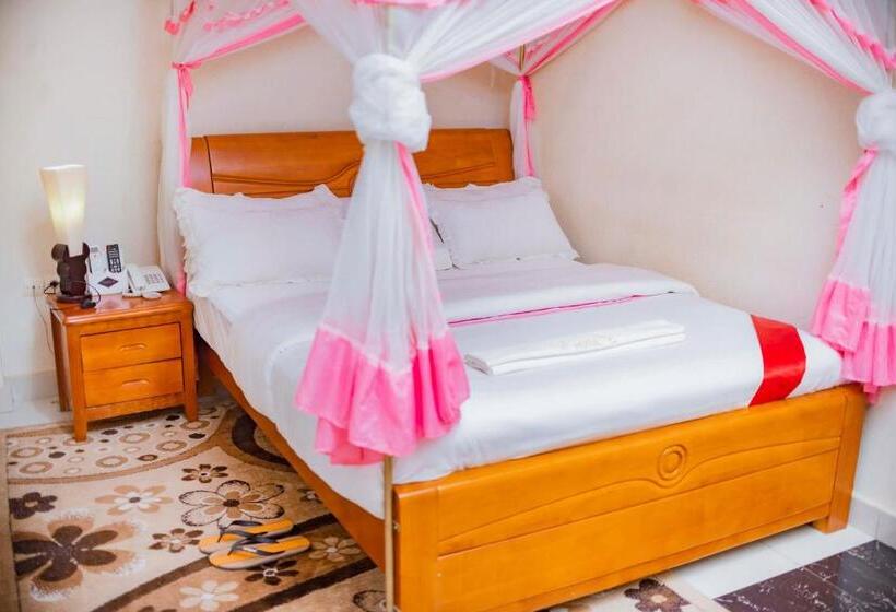 اتاق استاندارد یک نفره, Tigers S Apartment