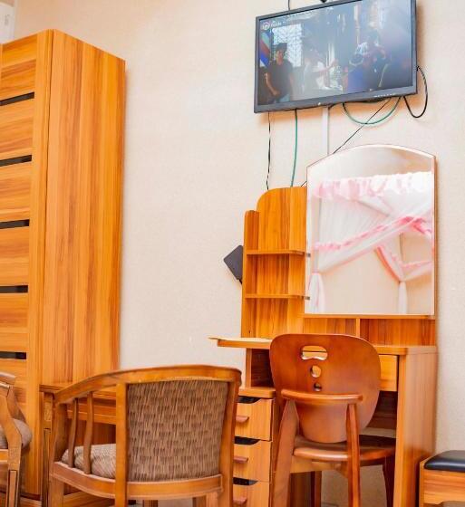 آپارتمان 1 خوابه با چشم‌انداز باغ, Tigers S Apartment