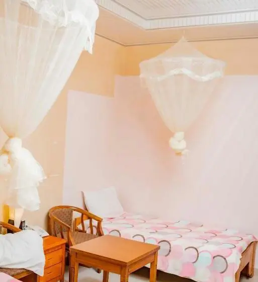 آپارتمان 1 خوابه با چشم‌انداز باغ, Tigers S Apartment