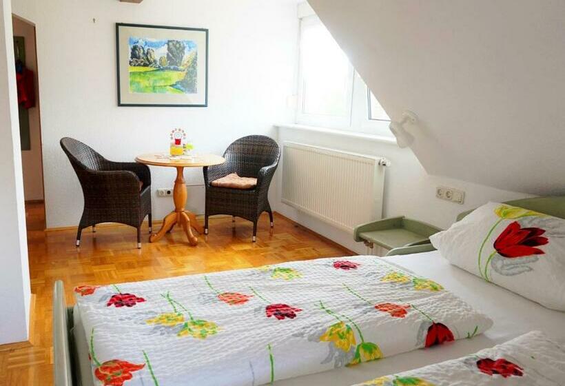 スタンダードトリプルルーム, Gasthaus Zur Krone