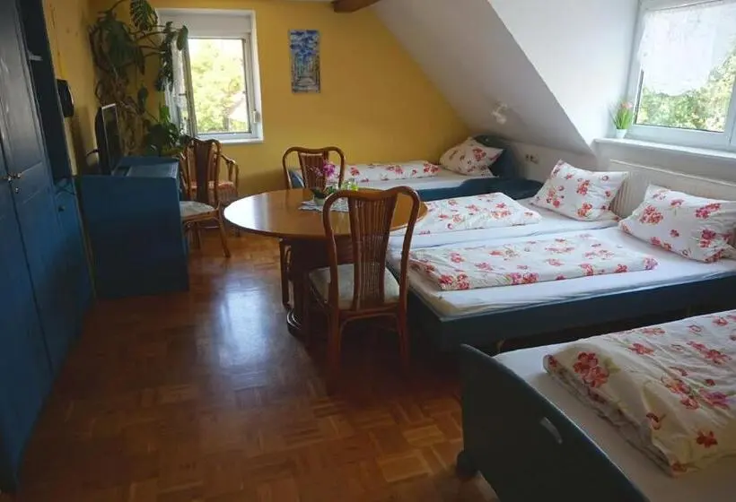 スタンダード４人部屋, Gasthaus Zur Krone