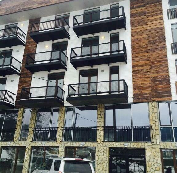 استودیوی استاندارد, Ski Resort Bakuriani