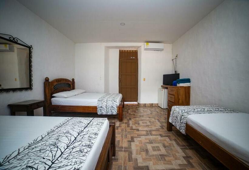 اتاق خانوادگی, Caseron Del Parque