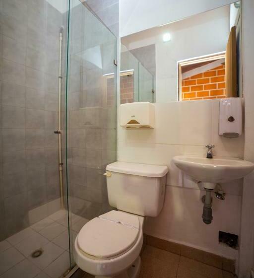 اتاق خانوادگی, Caseron Del Parque