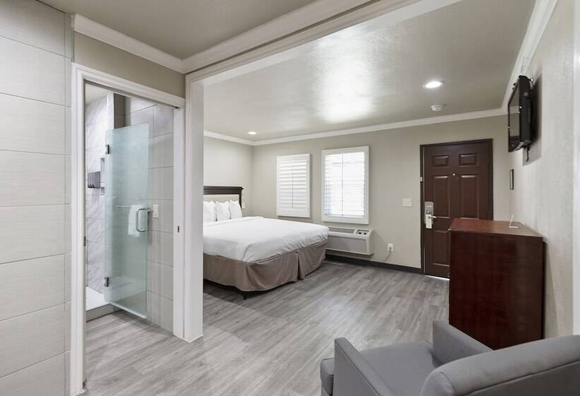 Студия Deluxe, Le Blanc Inn & Suites