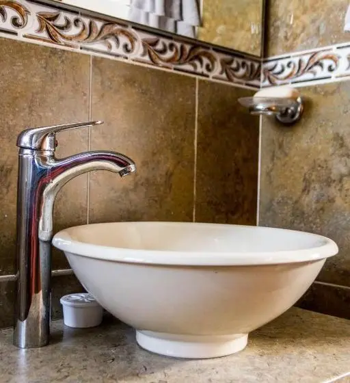 اتاق استاندارد چهارنفره با سرویس بهداشتی مشترک, Nibiru Hostel