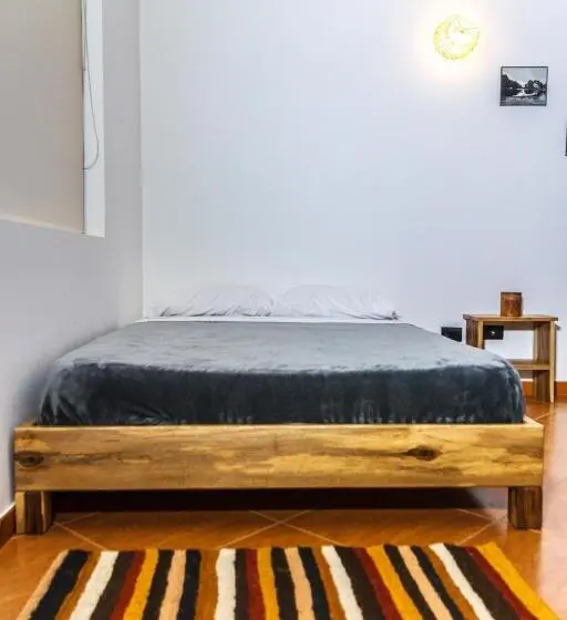 اتاق استاندارد چهارنفره با سرویس بهداشتی مشترک, Nibiru Hostel