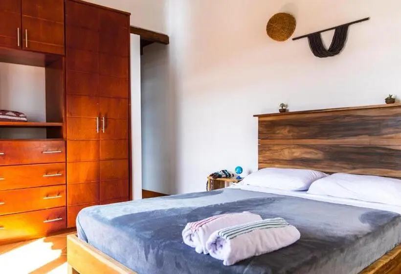 اتاق استاندارد, Nibiru Hostel