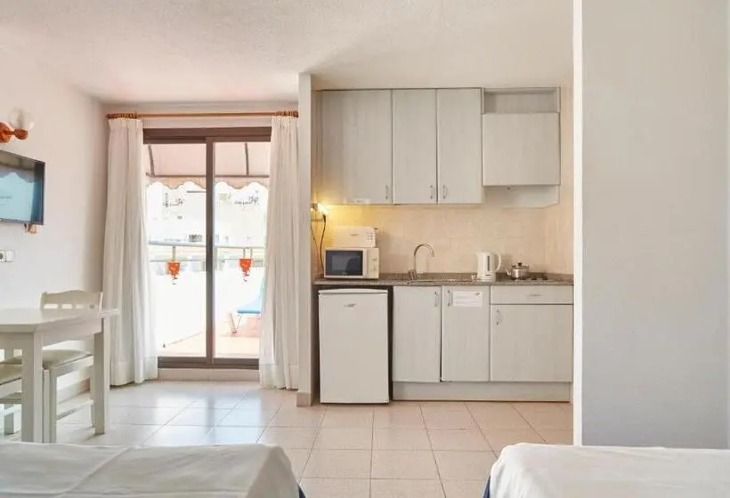 Standard-studio, Aptos Casa Luis By Invisa