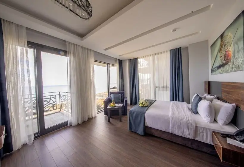 Deluxe Suite Sea View, Peerless Villas