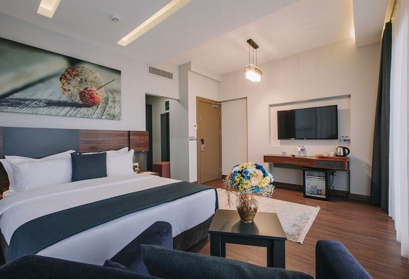 带海景的复工套房, Peerless Villas