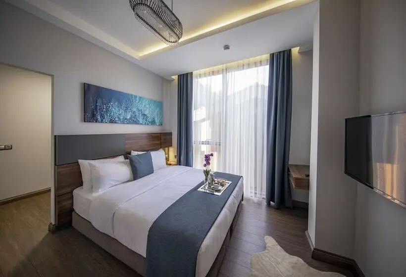 سوئیت اجرایی با چشم‌انداز دریا, Peerless Villas