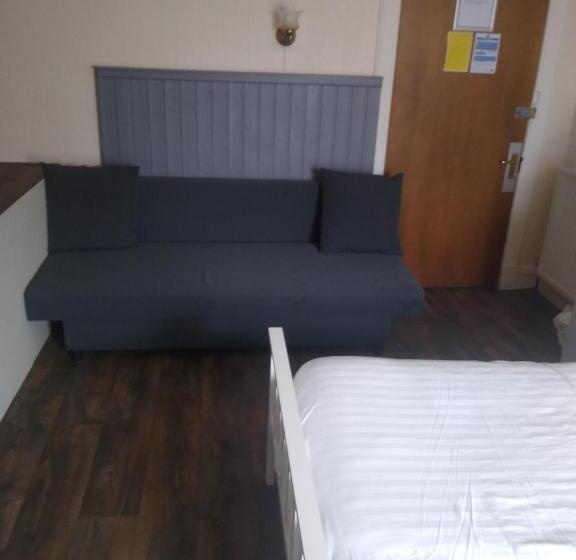 スタンダードトリプルルーム, The Townhouse Accommodation