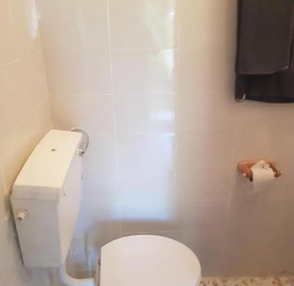اتاق لوکس یک تخته, Sasana Motel And Guest House