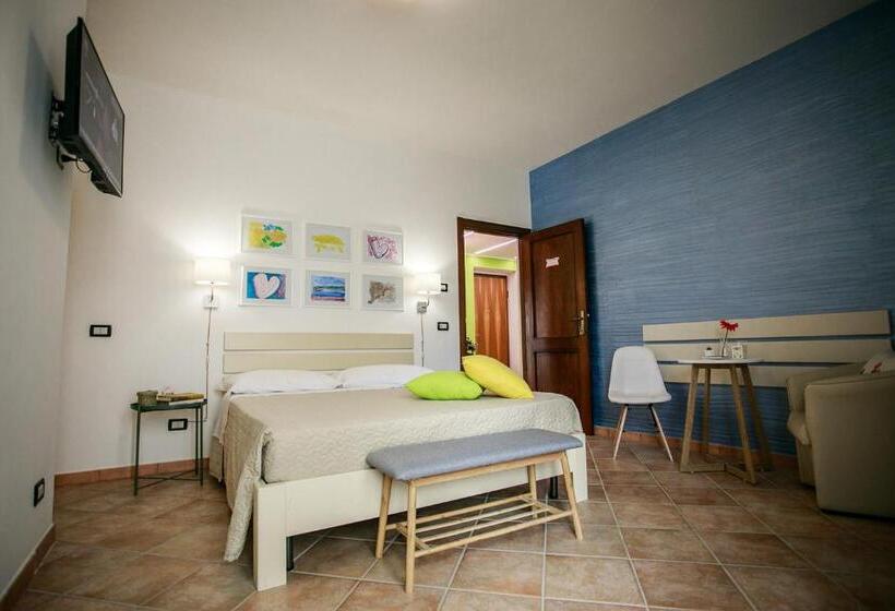 חדר סטנדרט לארבעה, B&b Scirocco House