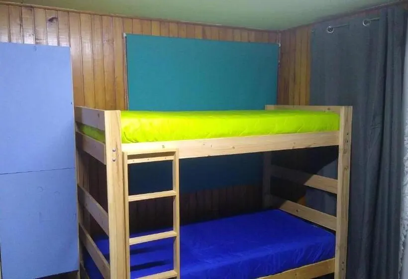 تختخواب در اتاق مشترک, Islanet Hostel & Bar