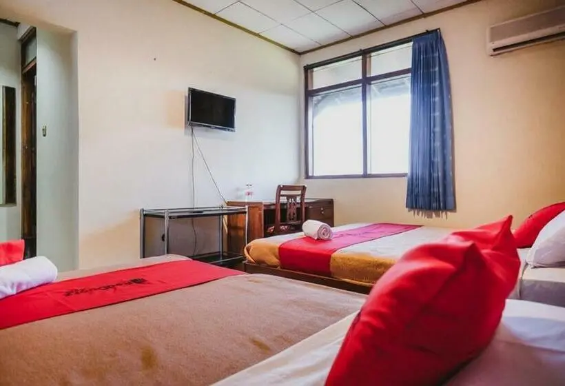 Quarto Familiar, Reddoorz @ Ungaran