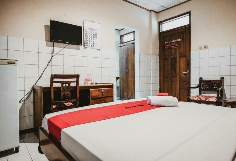 Номер Стандарт, Reddoorz @ Ungaran