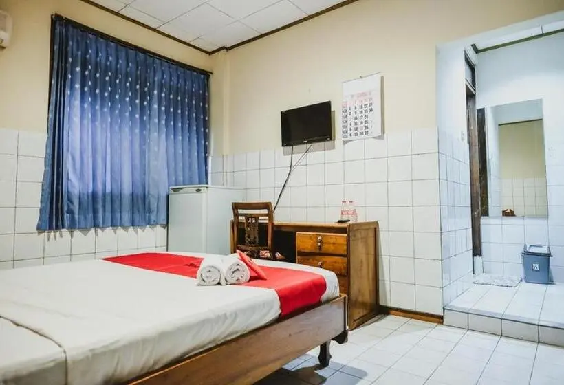 Quarto Deluxe, Reddoorz @ Ungaran