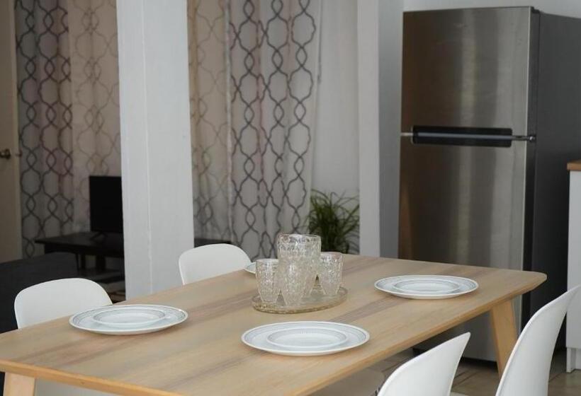 침실 1개 아파트, The Pelican Poshtel