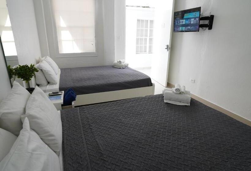 اتاق استاندارد با 2 تخت دوبل, The Pelican Poshtel