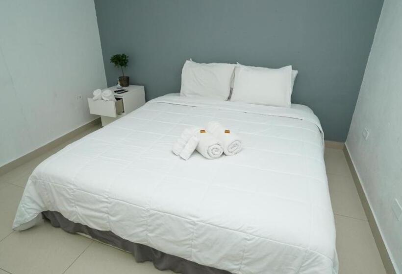 스탠다드 룸 킹사이즈 침대, The Pelican Poshtel