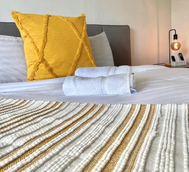 스탠다드 룸 킹사이즈 침대, The Pelican Poshtel