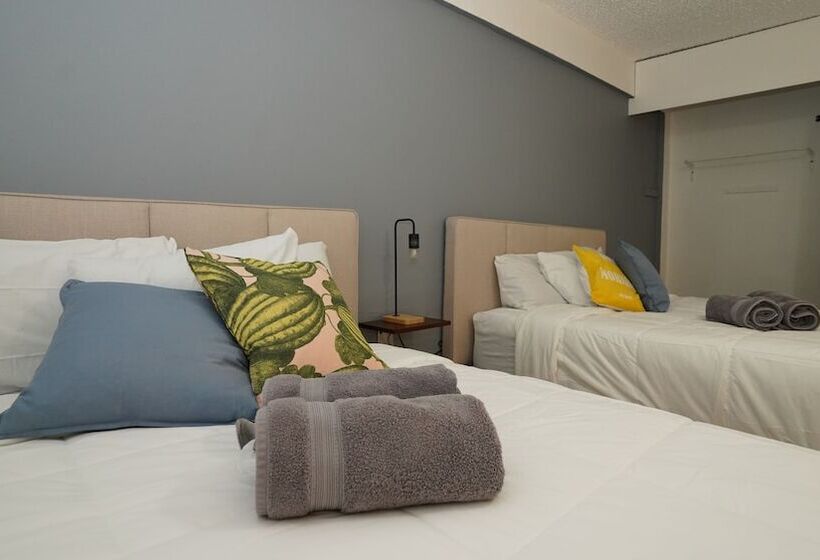 침실 1개 아파트, The Pelican Poshtel