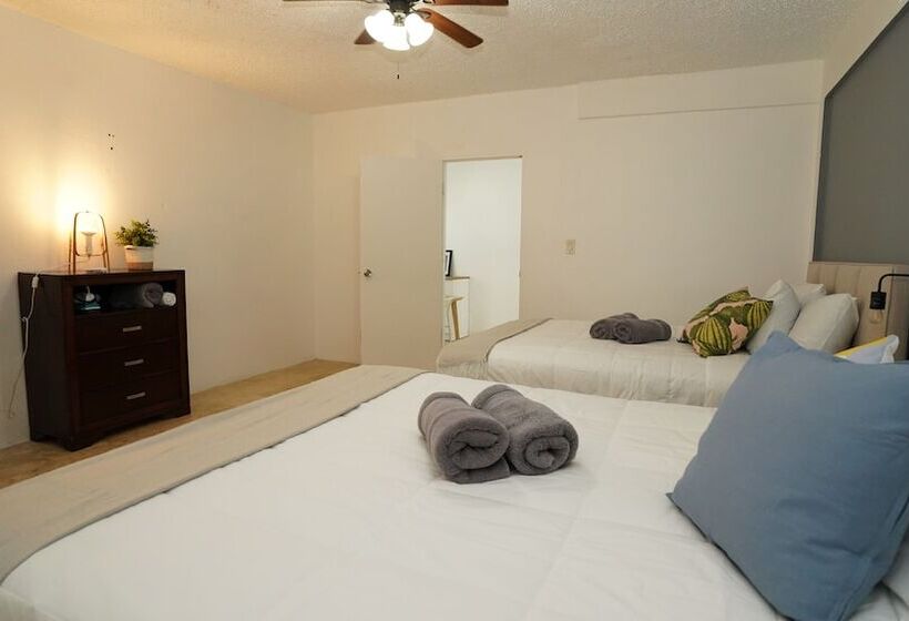 침실 1개 아파트, The Pelican Poshtel